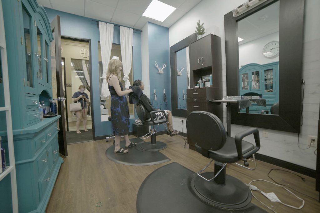 Hair2o Salon - Interior 2